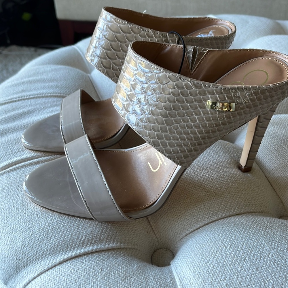 Calvin Klein women’s 3 inch pumps